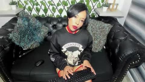 Snapshot of ashley_qualley chatting on November 3, 2025, 4:03 am Asheey online show from November 3, 2025, 4:03 am