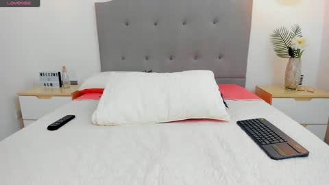 Ashley knight online show from December 12, 2024, 6:53 pm