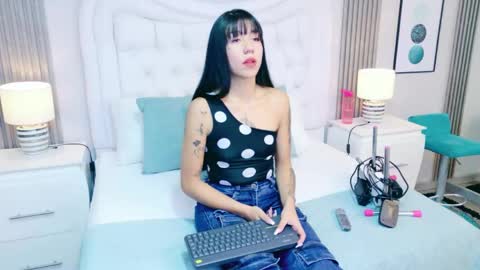 AshleyRoberh online show from April 24, 2026, 7:38 pm