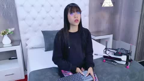 AshleyRoberh online show from May 11, 2026, 7:44 pm