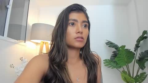 ashllovee online show from January 20, 2025, 3:37 am