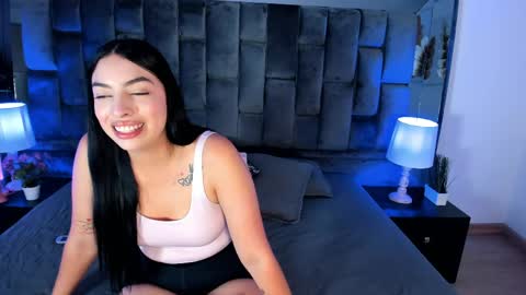 Snapshot of ashly_bloom chatting on May 20, 2026, 3:34 am Ashly online show from May 20, 2026, 3:34 am