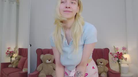 ashly_cherry online show from October 15, 2025, 11:43 am