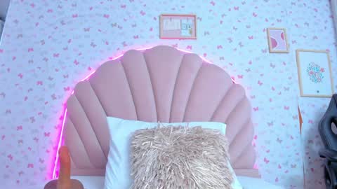 Snapshot of ashly_leee chatting on December 24, 2024, 12:44 pm Ashly online show from December 24, 2024, 12:44 pm