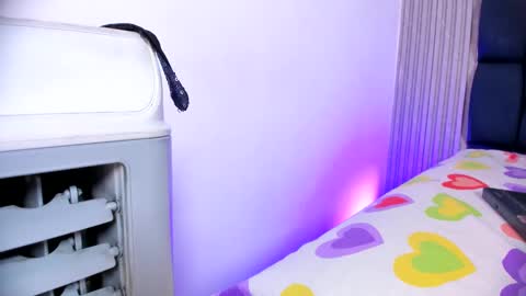 Snapshot of ashlybenison chatting on January 24, 2025, 7:19 am ashlybenison online show from January 24, 2025, 7:19 am