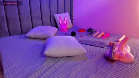 ashlye_miller_ online show from February 23, 2025, 6:49 am