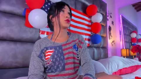 Snapshot of ashlymillerr_ chatting on July 4, 2026, 7:53 pm ashlymillerr_ online show from July 4, 2026, 7:53 pm
