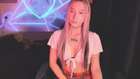 Snapshot of ashmila chatting on February 1, 2026, 5:17 am Mila online show from February 1, 2026, 5:17 am