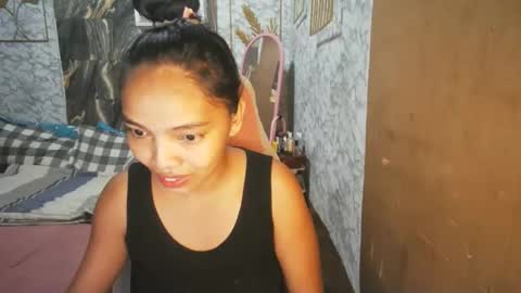 Snapshot of asian_janeth chatting on March 1, 2026, 10:23 pm im janeth single mom online show from March 1, 2026, 10:23 pm