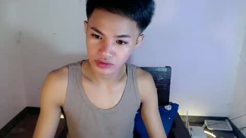 asian_lover05 online show from March 15, 2026, 6:36 pm