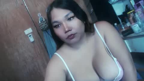 Snapshot of asianbigbobsie chatting on February 6, 2026, 4:43 pm asianbigbobsie online show from February 6, 2026, 4:43 pm
