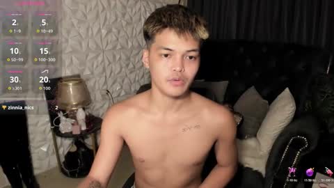 Snapshot of asianhugescott chatting on December 4, 2025, 7:50 am VICTORIA SCOTT online show from December 4, 2025, 7:50 am