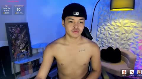 Snapshot of asianhugescott chatting on February 19, 2026, 5:25 am VICTORIA SCOTT online show from February 19, 2026, 5:25 am