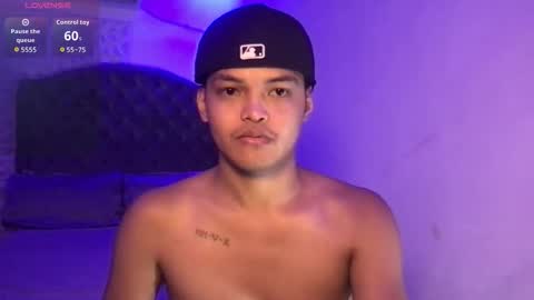 Snapshot of asianhugescott chatting on March 13, 2026, 9:27 am VICTORIA SCOTT online show from March 13, 2026, 9:27 am