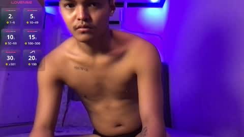 Snapshot of asianhugescott chatting on April 15, 2026, 12:01 pm VICTORIA SCOTT online show from April 15, 2026, 12:01 pm