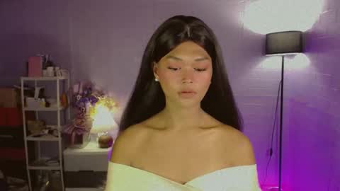 Kianna online show from April 16, 2026, 1:45 pm