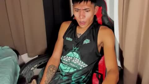 Snapshot of asianplayboyx chatting on February 18, 2025, 3:21 am mark online show from February 18, 2025, 3:21 am