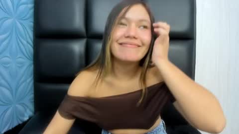 Snapshot of asianslut_ chatting on April 28, 2026, 5:01 am AsianSlut online show from April 28, 2026, 5:01 am