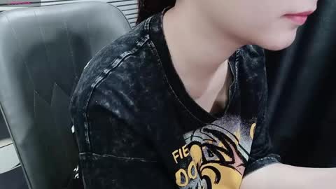 Snapshot of asiasweety chatting on May 9, 2026, 1:22 am SoHye online show from May 9, 2026, 1:22 am