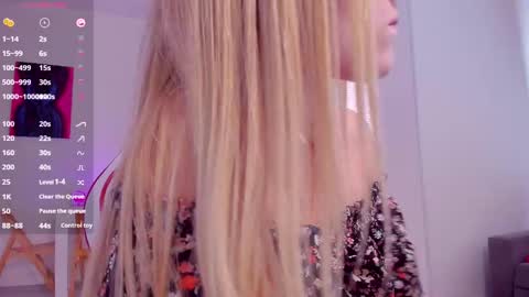 Caroline online show from March 8, 2025, 11:48 am