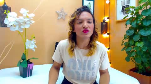 ASLY online show from October 14, 2025, 12:17 pm