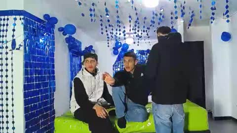 THOMAS AND DAMIAND online show from December 30, 2024, 12:11 am