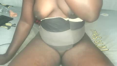 Snapshot of asscarry0 chatting on January 6, 2026, 3:54 am candy online show from January 6, 2026, 3:54 am