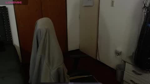 Ash online show from December 22, 2025, 10:29 pm