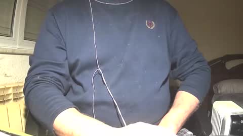 astelover online show from December 15, 2024, 9:09 pm