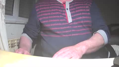 astelover online show from November 3, 2025, 8:32 pm