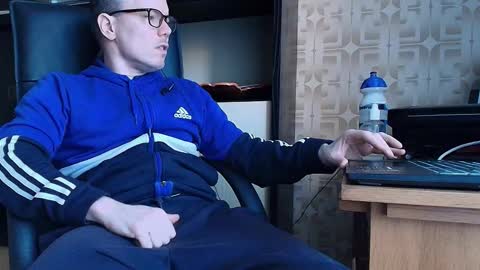 asterion51 online show from December 21, 2025, 2:57 pm