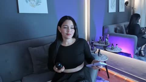 Astrid  online show from January 14, 2026, 3:12 am