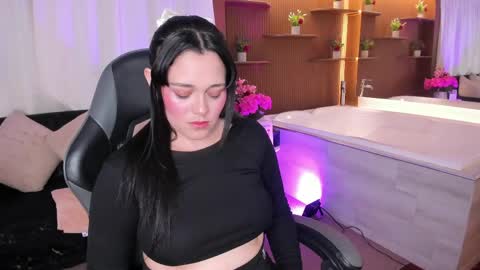 Astrid  online show from April 17, 2026, 2:58 am