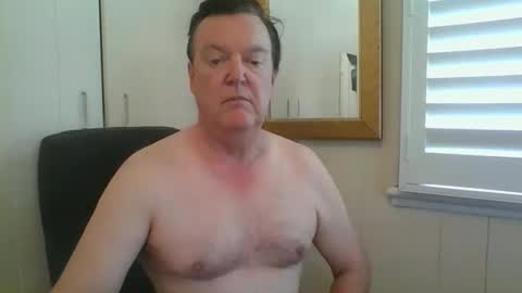 Snapshot of astute008 chatting on November 26, 2025, 1:17 am astute008 online show from November 26, 2025, 1:17 am