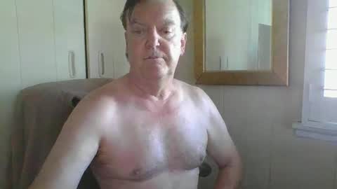 Snapshot of astute008 chatting on January 9, 2026, 5:32 am astute008 online show from January 9, 2026, 5:32 am