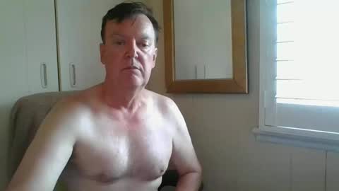 Snapshot of astute008 chatting on February 12, 2026, 11:55 pm astute008 online show from February 12, 2026, 11:55 pm