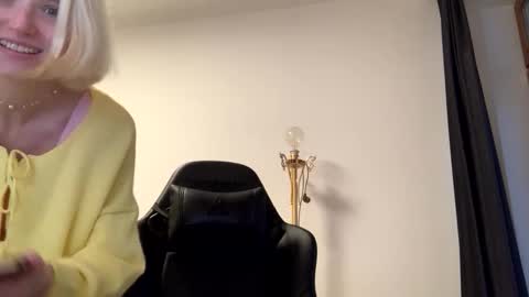 asya_new online show from September 23, 2025, 2:31 pm