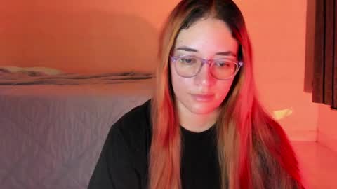 Snapshot of atenas__05 chatting on April 15, 2026, 9:27 am atenas online show from April 15, 2026, 9:27 am