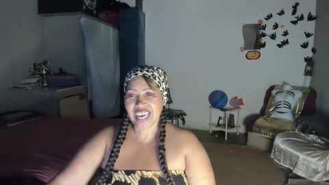 atenea412929 online show from October 18, 2025, 12:57 am