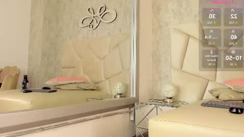 atenea lux online show from June 12, 2026, 4:11 am