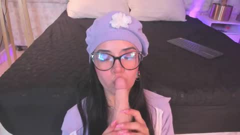 atenea velle online show from February 20, 2026, 1:55 pm