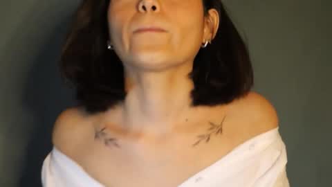 Atenea Nin online show from September 21, 2025, 5:58 pm