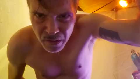 jonnyandrew online show from November 11, 2025, 4:12 am