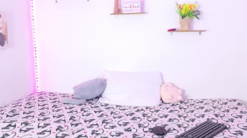 Snapshot of athena_makri05 chatting on January 17, 2025, 4:15 pm ATENEA MAKRI online show from January 17, 2025, 4:15 pm