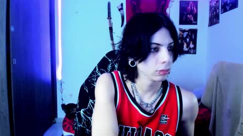 athenauwu online show from February 19, 2025, 6:33 am