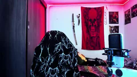 athenauwu online show from November 23, 2025, 5:40 am