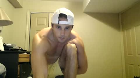 Snapshot of athleteguy55555 chatting on December 27, 2024, 4:26 am tommycb55555 online show from December 27, 2024, 4:26 am
