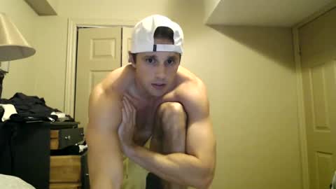 Snapshot of athleteguy55555 chatting on December 31, 2024, 4:16 am tommycb55555 online show from December 31, 2024, 4:16 am