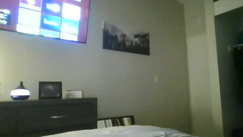 AthleticWhiteboy777 online show from May 27, 2026, 1:02 am