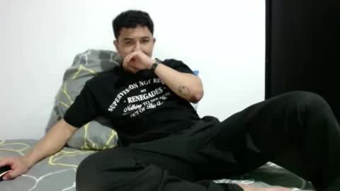 Snapshot of athleticboy2026 chatting on September 18, 2025, 1:40 am Robin online show from September 18, 2025, 1:40 am